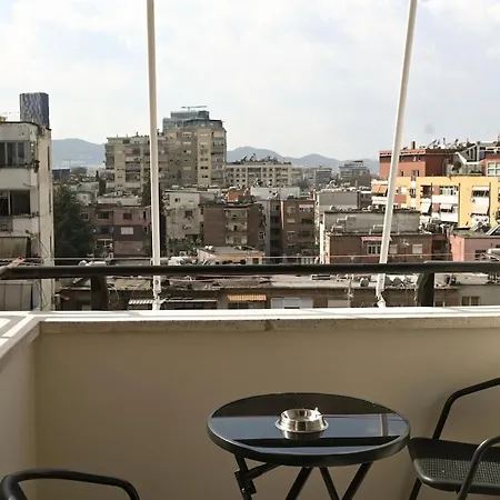 דירה 2br Near Us Embassy With Free Parking By Sabi טיראנה