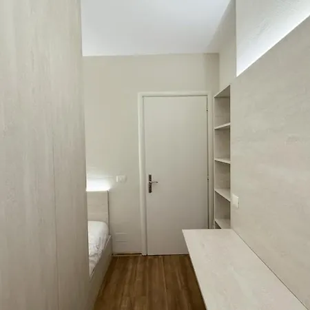 2br Near Us Embassy With Free Parking By Sabi דירה *